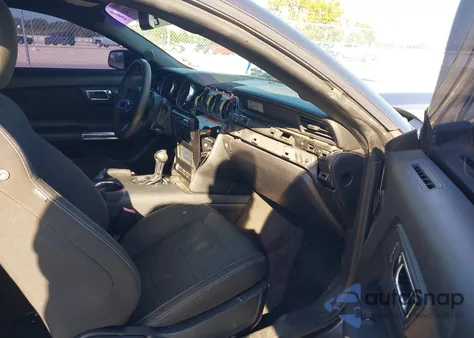 2015 Ford Mustang V6 z USA, uszkodzony, nr VIN 1FA6P8AM2F5309041